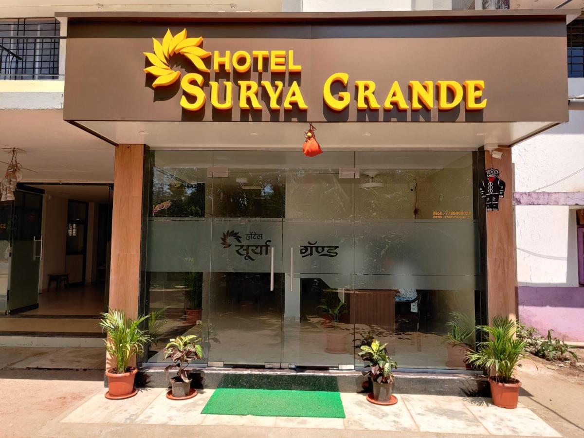 Hotel Surya Grande Kudal  Luaran gambar